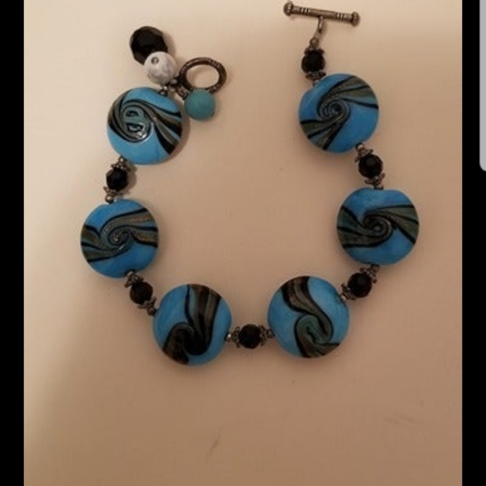 Necklace - Picture 2 of 3
